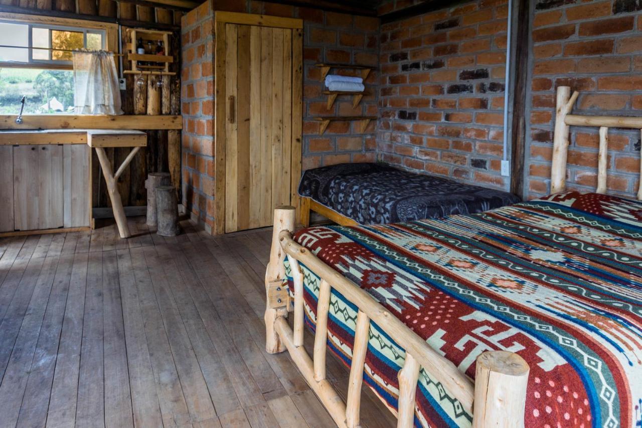 Cabañas y Glampings Balcon del lago Otavalo Exterior foto