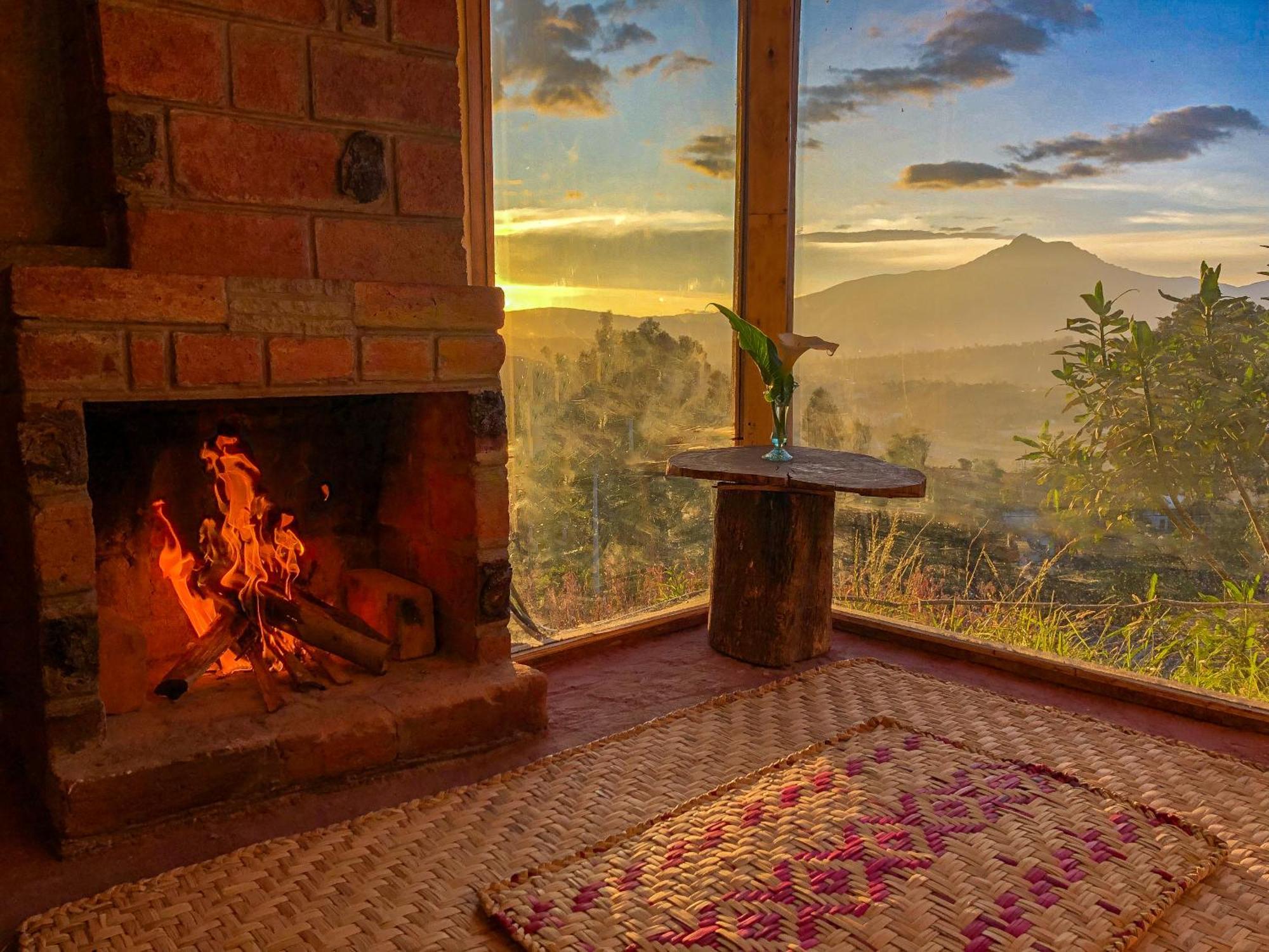 Cabañas y Glampings Balcon del lago Otavalo Exterior foto