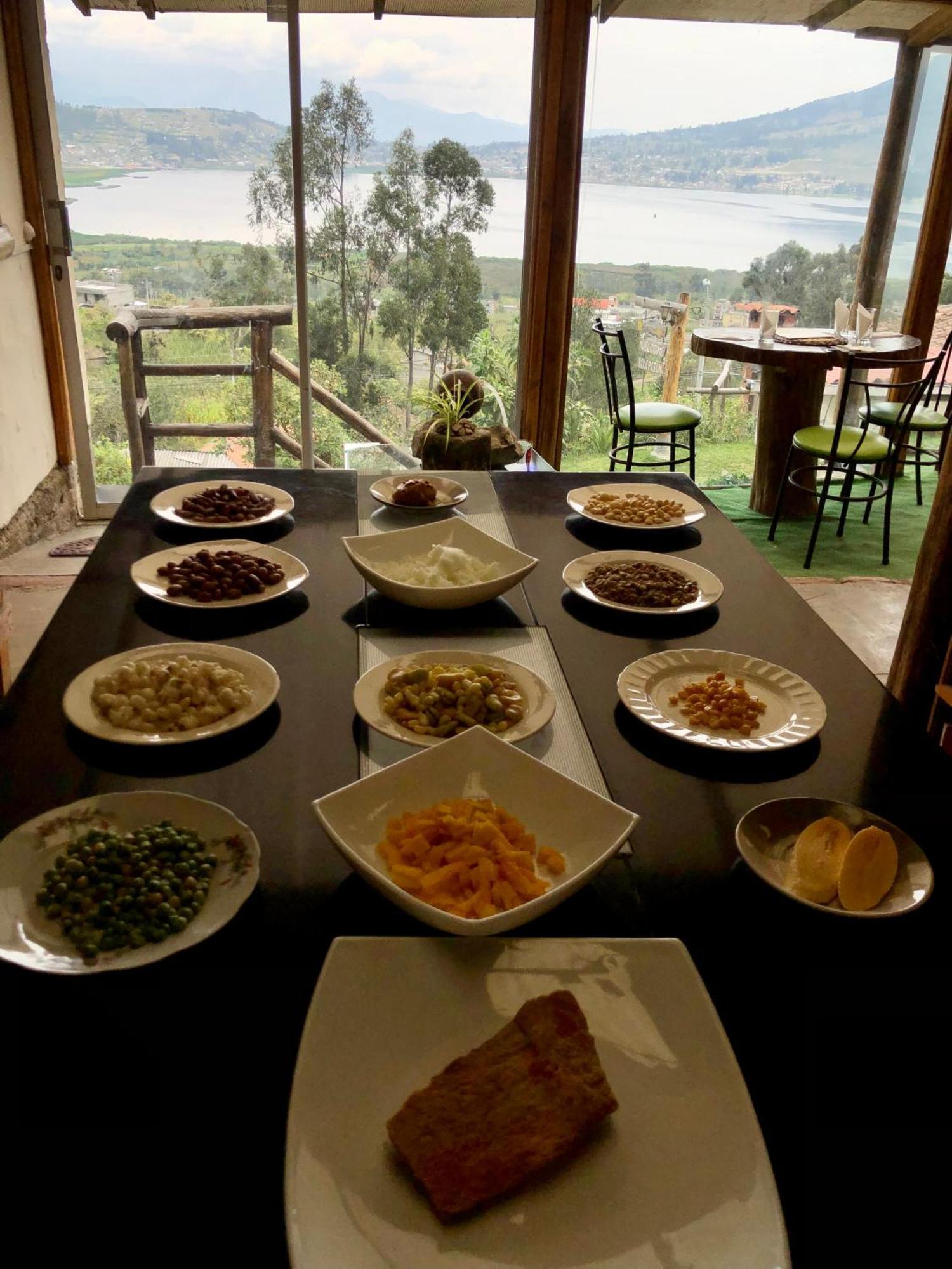 Cabañas y Glampings Balcon del lago Otavalo Exterior foto