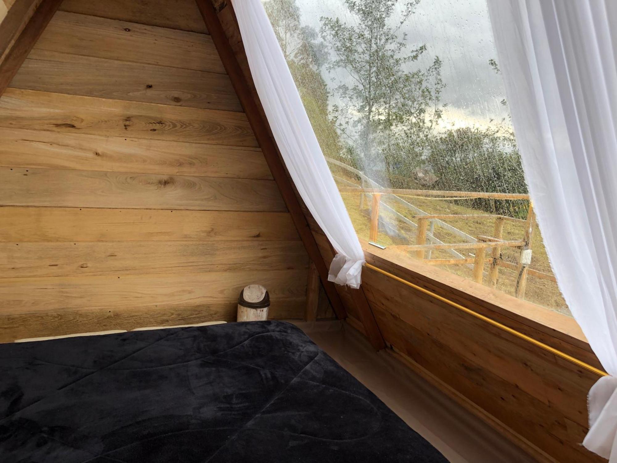 Cabañas y Glampings Balcon del lago Otavalo Exterior foto